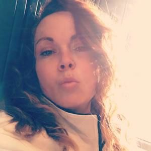 Meet your Posher, Carrie